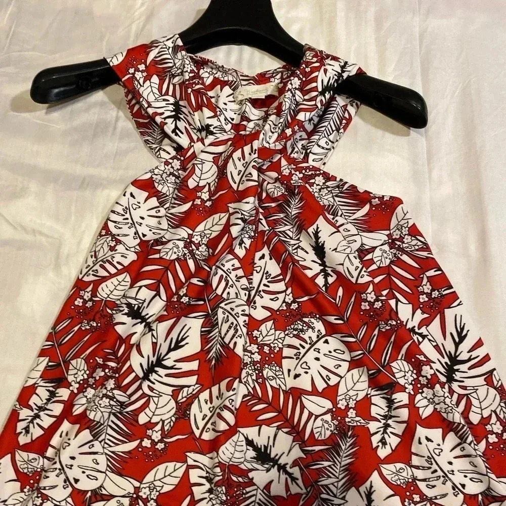 Weekend by Suzanne Betro Awesome Cross Front Top, Size M, Color Red White Black